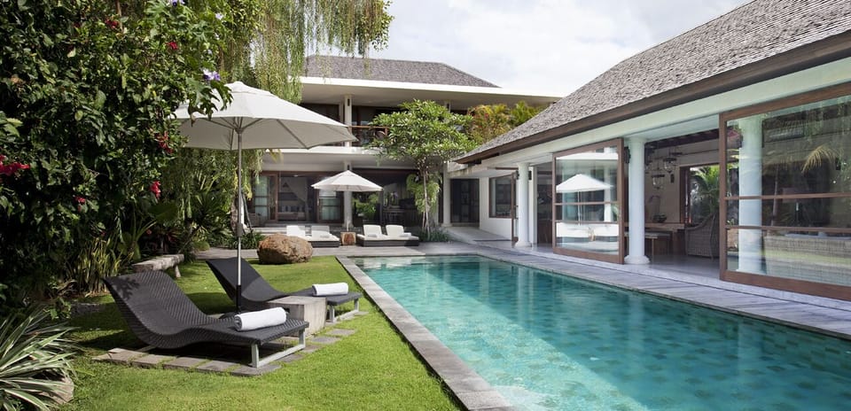 Contemporary 4 Bedroom Villa in Canggu