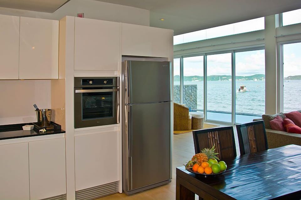 RAYA Beachfront 2 Bed Villa with pool