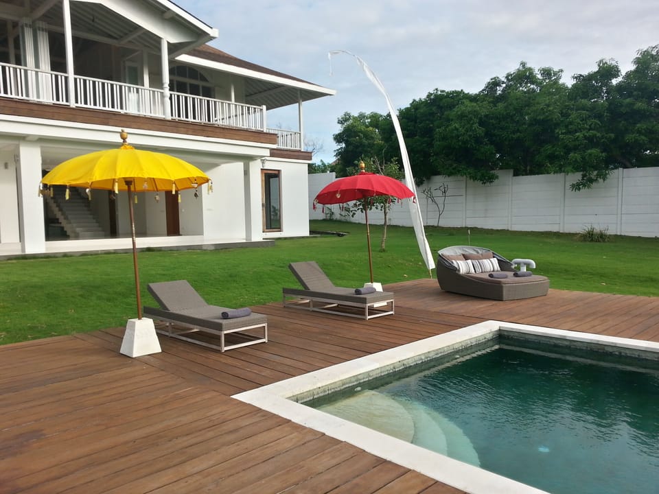 Luxury 6+2 bedroom private villa Canggu