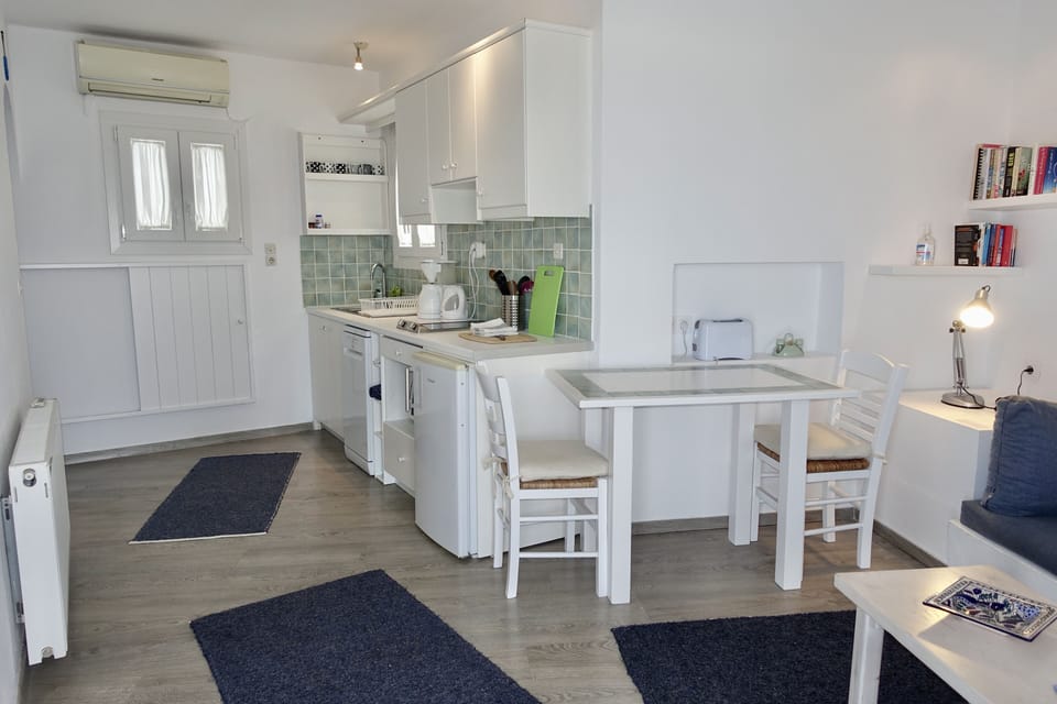 living dinning kitchen