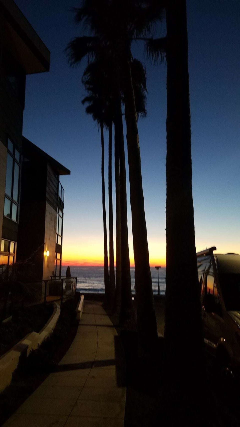 The neighborhood has beautiful landscapes