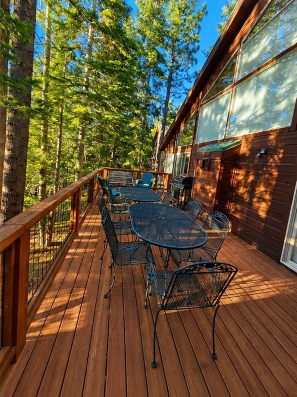 Upper deck