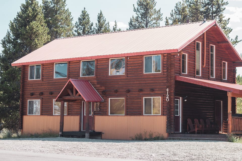 Welcome to the Sportsman Cabin! 