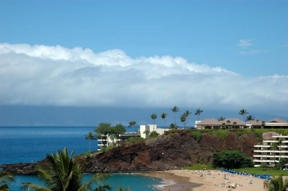 Lanai view, north towards the Bay of Black Rock 