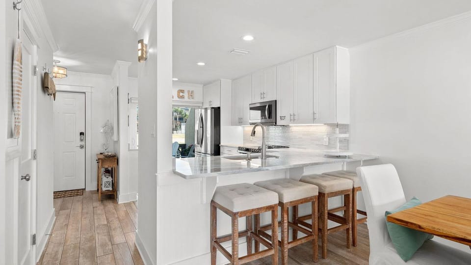 Kitchen counter seats 4.