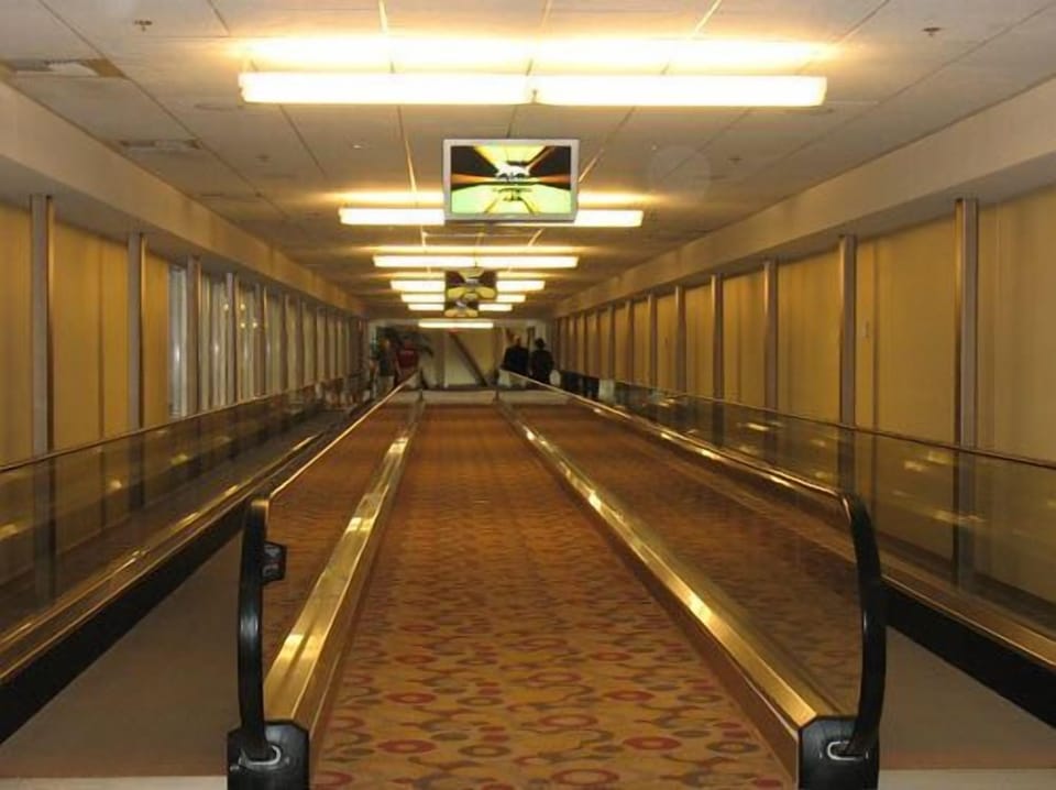 Walkway connecting MGM Signature with MGM Grand