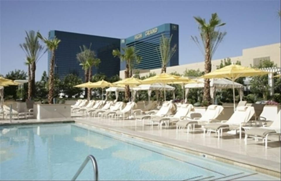 MGM Signature Private Pool