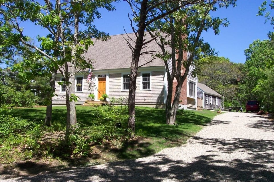 SITED ON SWEET ROAD, LITTLE KNOLL, PROVIDING SEA BREEZES. BARN.