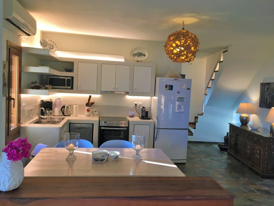 Kitchen and dining area