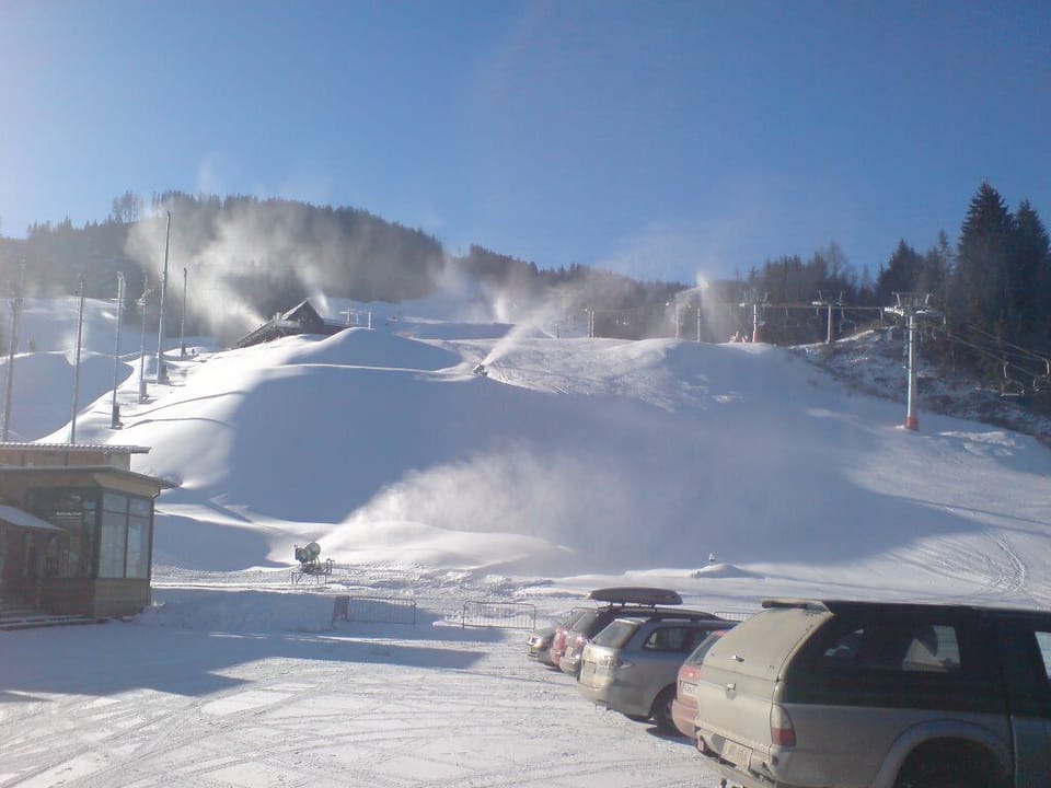 Snow and ski sports
