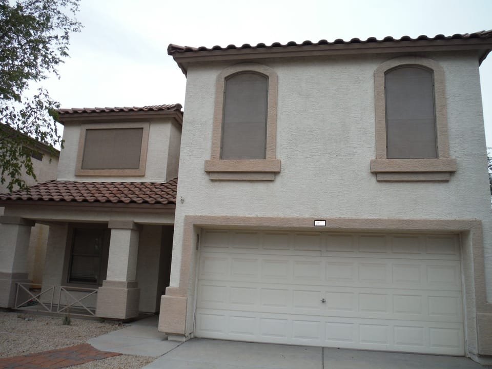 Great Avondale Home waiting for you!