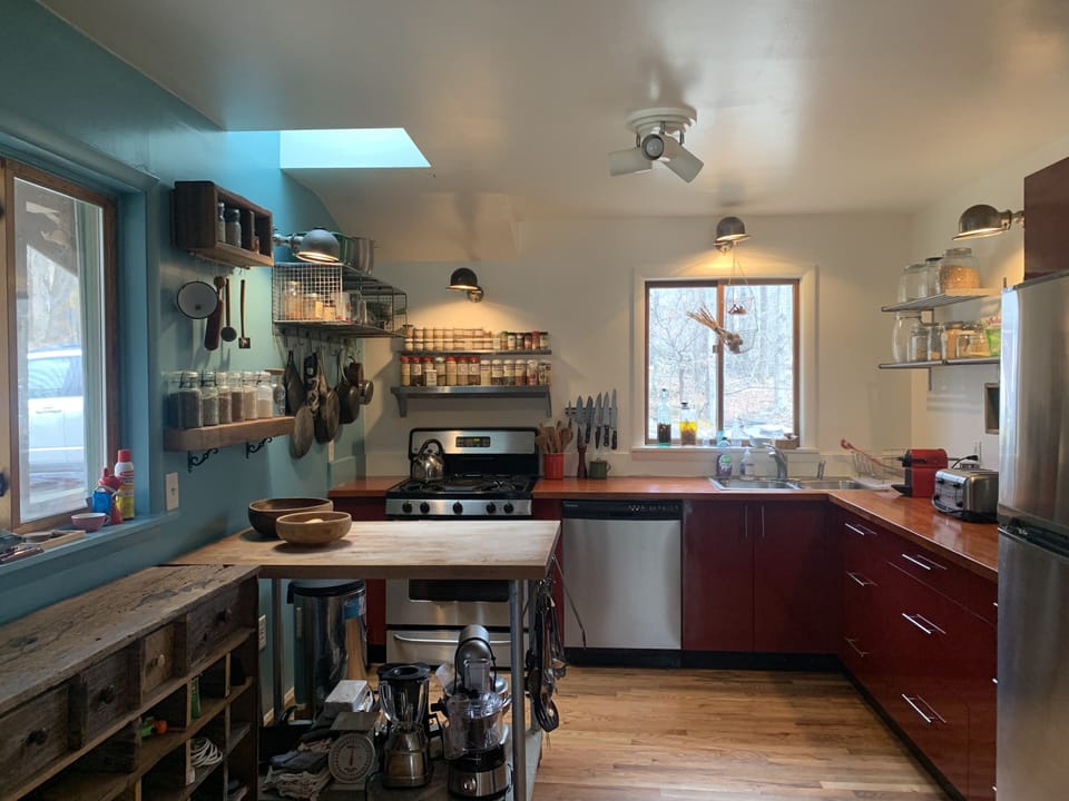 The kitchen. There is everything you need and more...