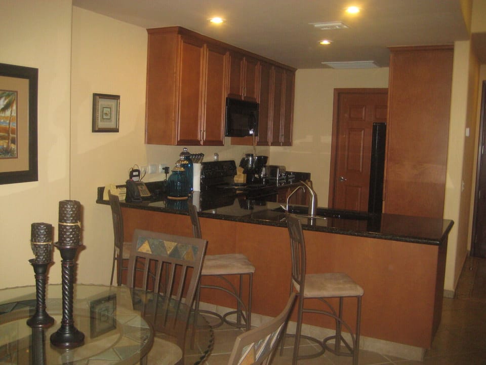 Fully equipped kitchen