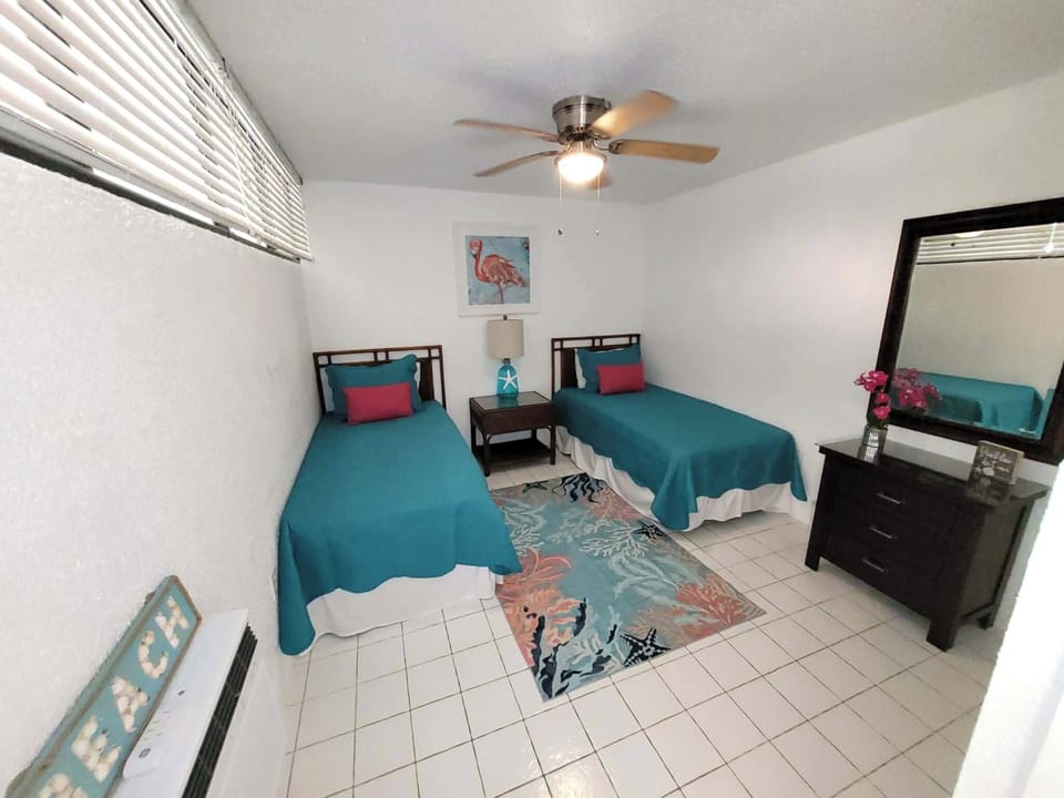 2nd bedroom is configurable as 2 single beds or pushed together for king size
