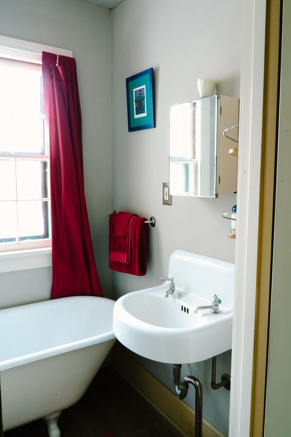 Chaperone's Room Bath