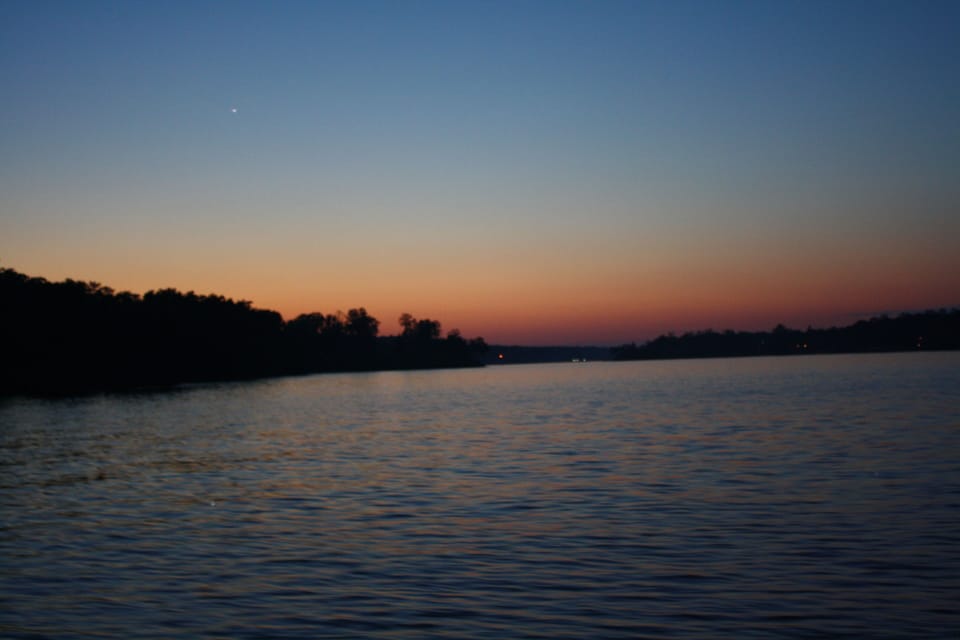 Sunset on beautiful Smith Lake