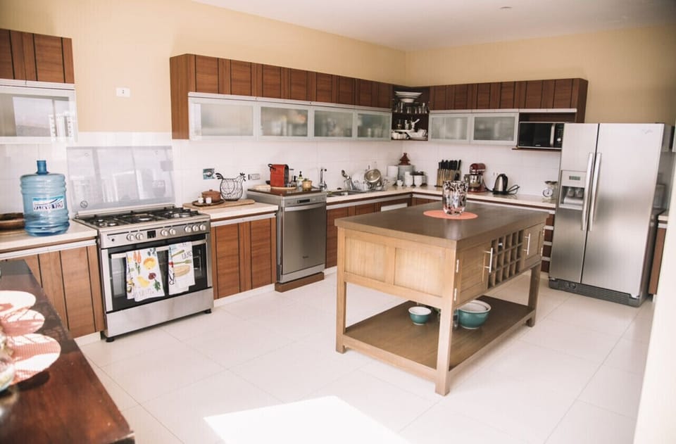 Open Kitchen.