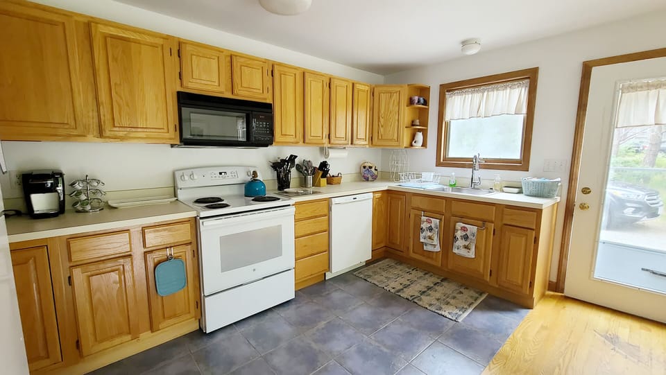 Nicely equipped kitchen