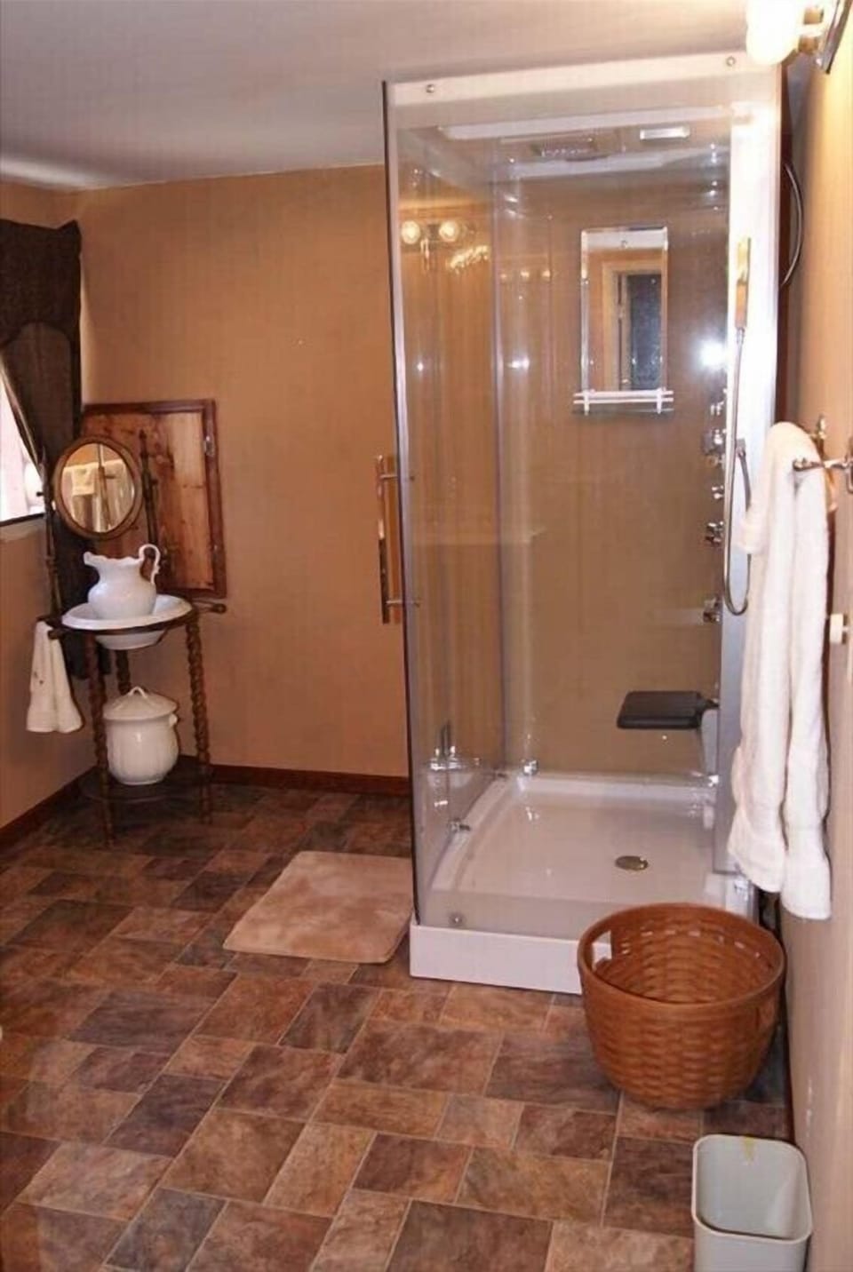 (South Meadow) Private bath w/vanity, shower, and the jaquzzi tub in bedroom.