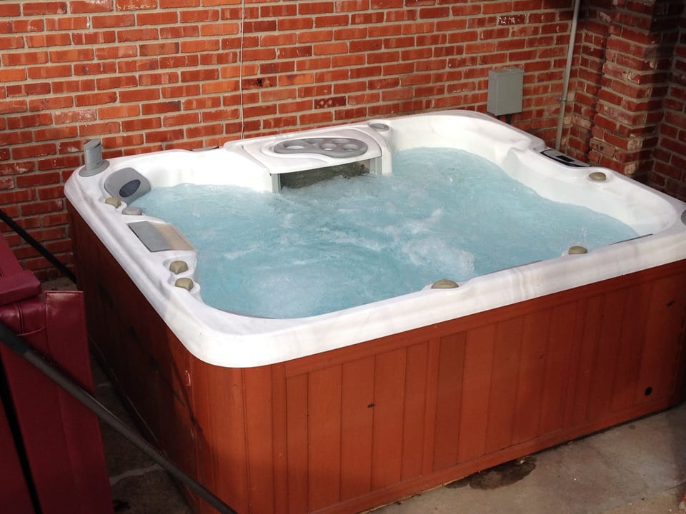 Relax in the hot tub behind main house reserved exclusively for our guests.