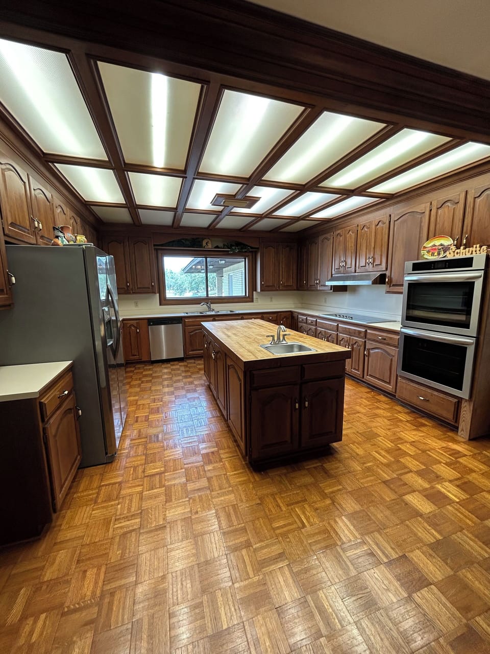 (Full kitchen) *BRAND NEW* double wall oven & glass-top range with vent hood