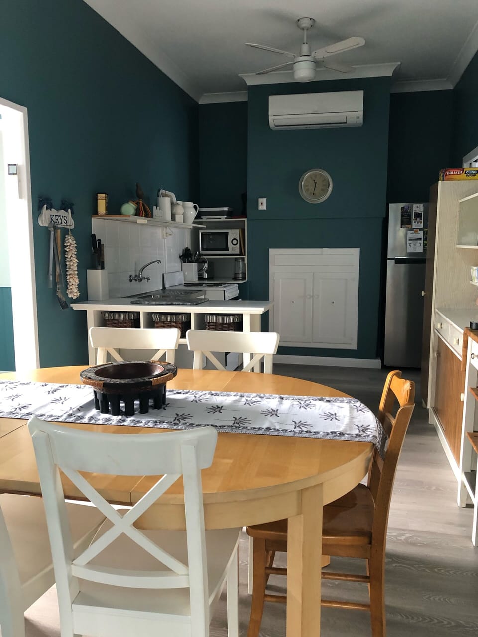 Dining & kitchen