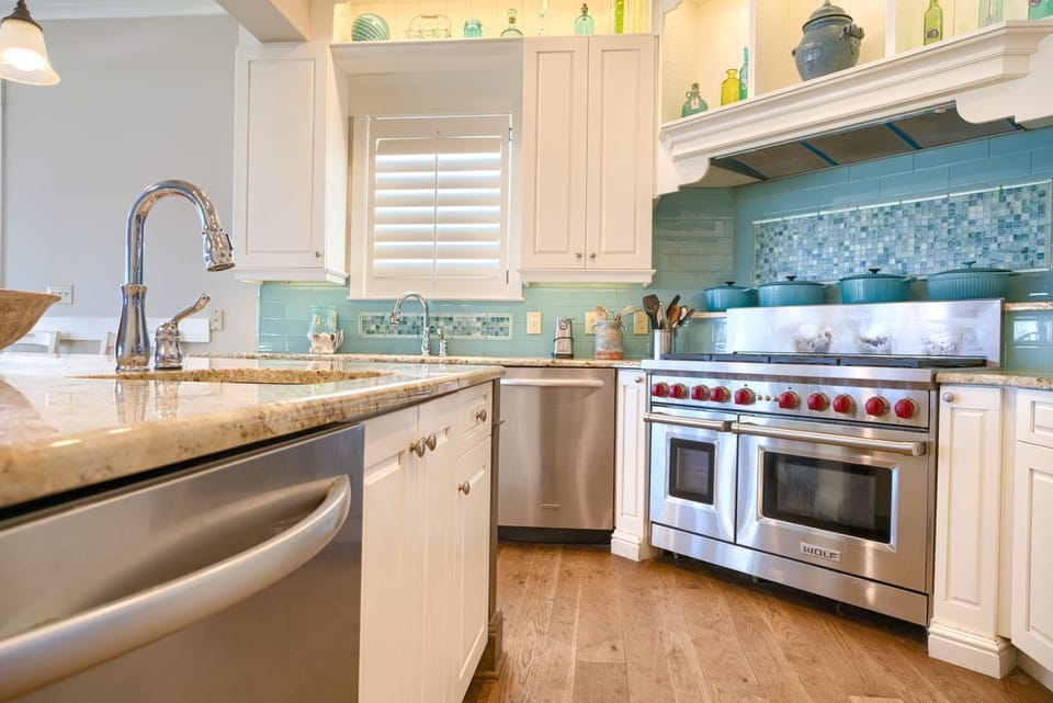 Gourmet kitchen!
