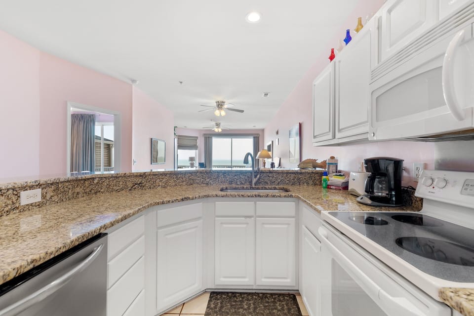 Fully-equipped kitchen