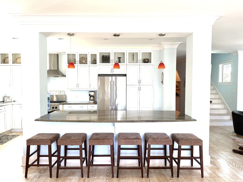 Large kitchen bar - seats 6 + 
great place for gathering & hosting meals