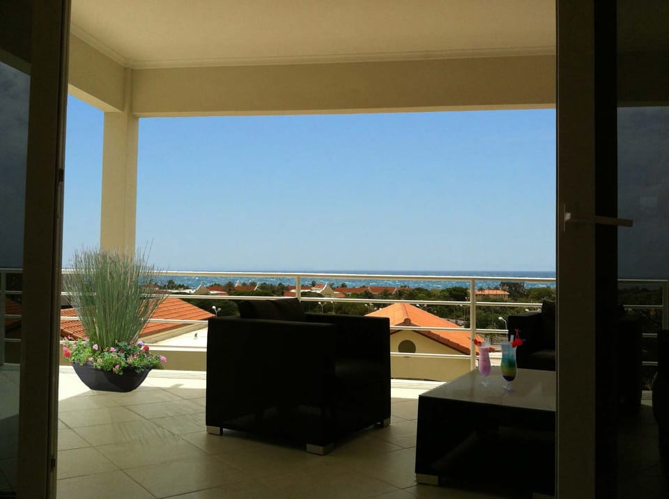 Porch with lounge set