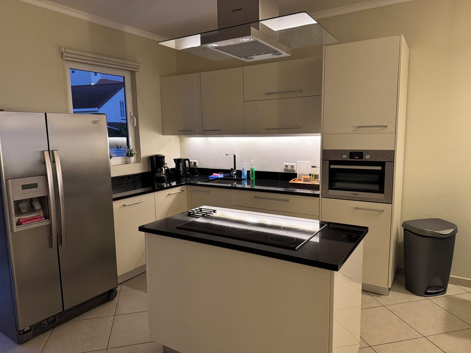 Kitchen Double Door Fridge Dishwasher Combi Microwave Oven Nespresso 