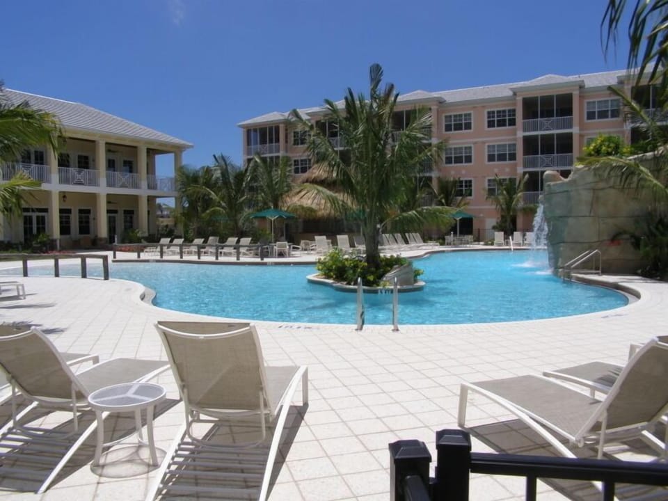 Beach Entry Pool, Island, Waterfall & Chickee is lots of FUN!