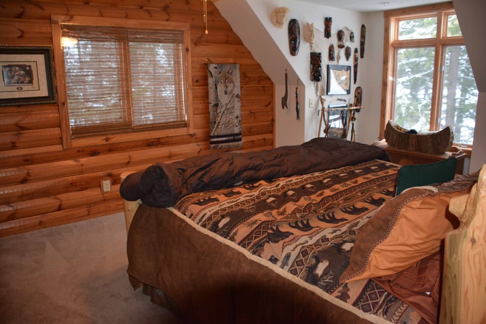 Upper Level - King Bedroom