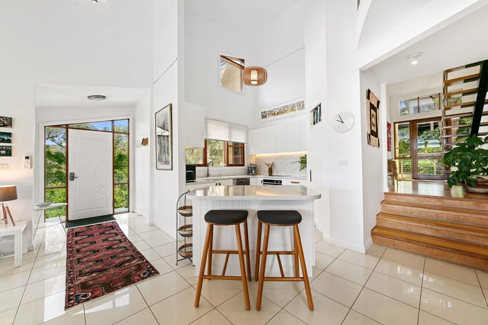 Well equipped kitchen and coffee machine 