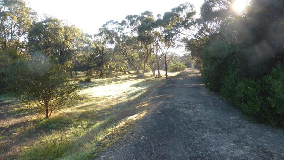 The path into Kingscote