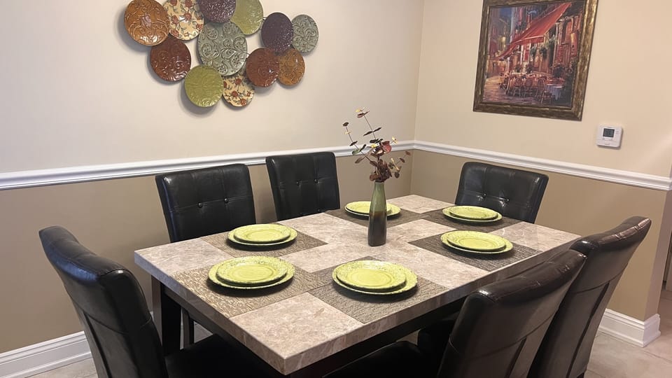 Kitchen/ dining 