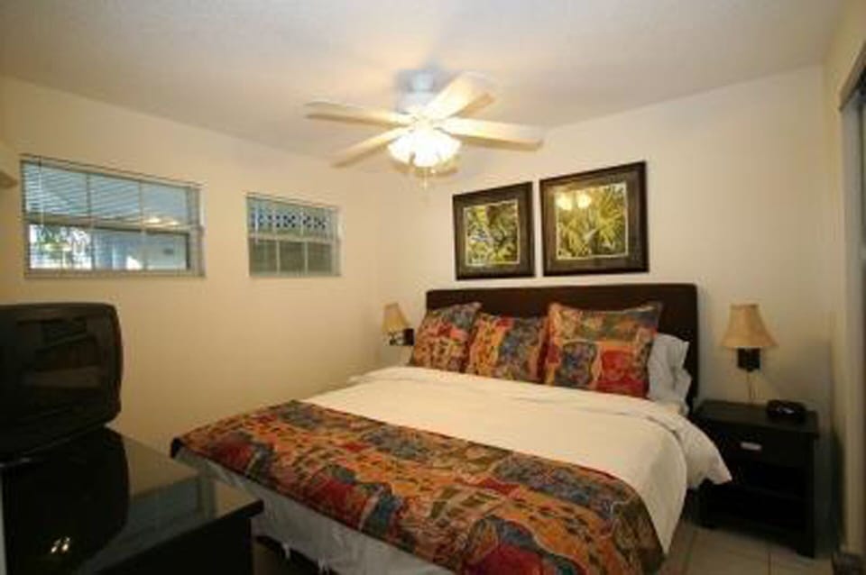 Guest bedroom