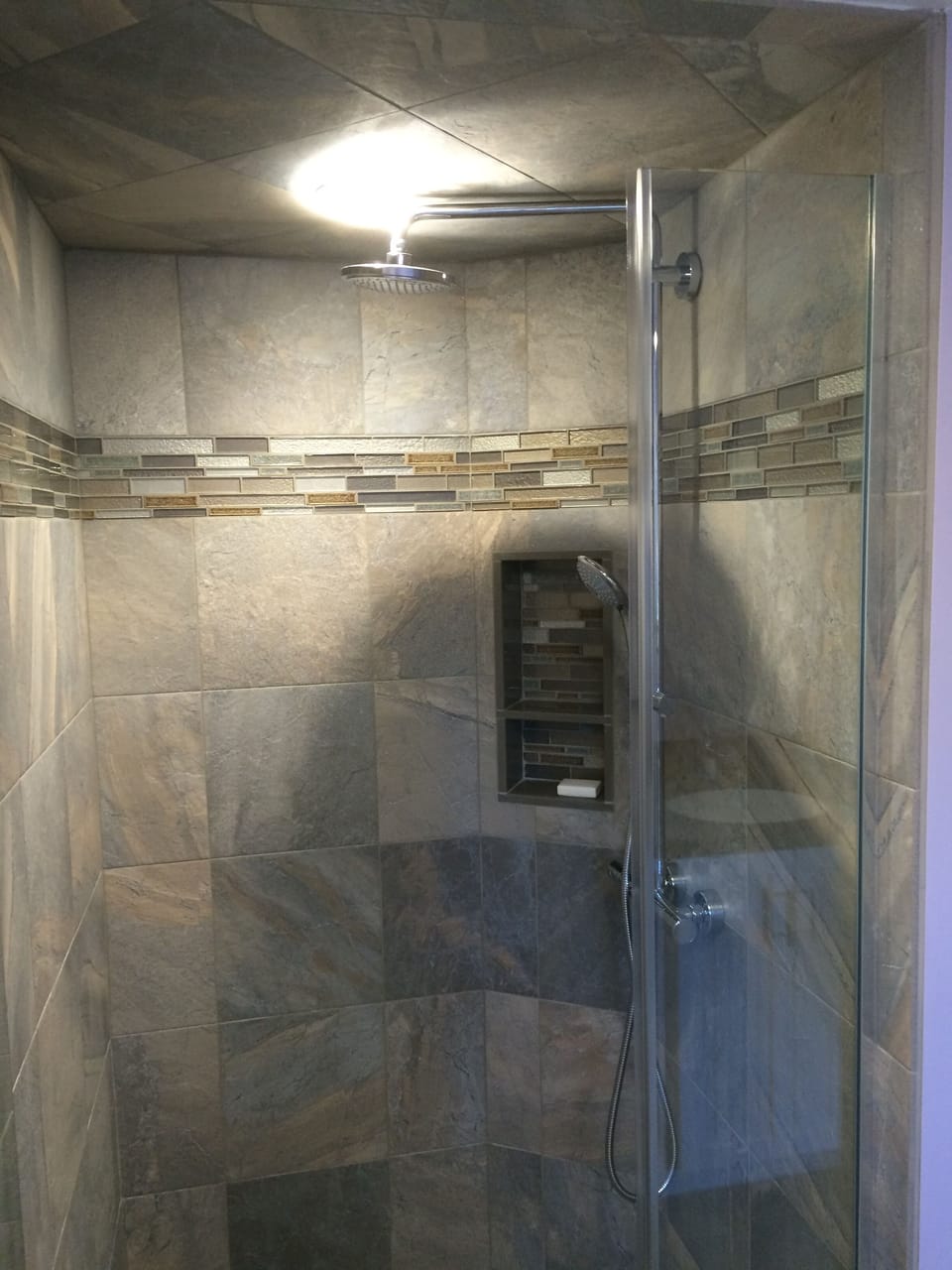 Tiled shower with dual shower head