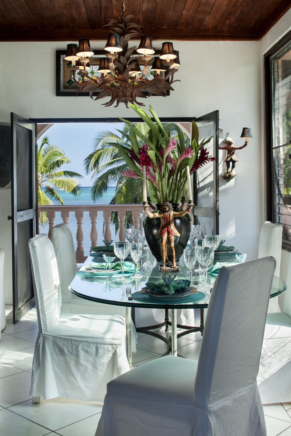 Dining at Casa Tortuga is always magnificent.