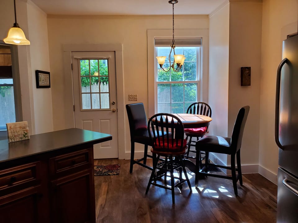 Breakfast Nook