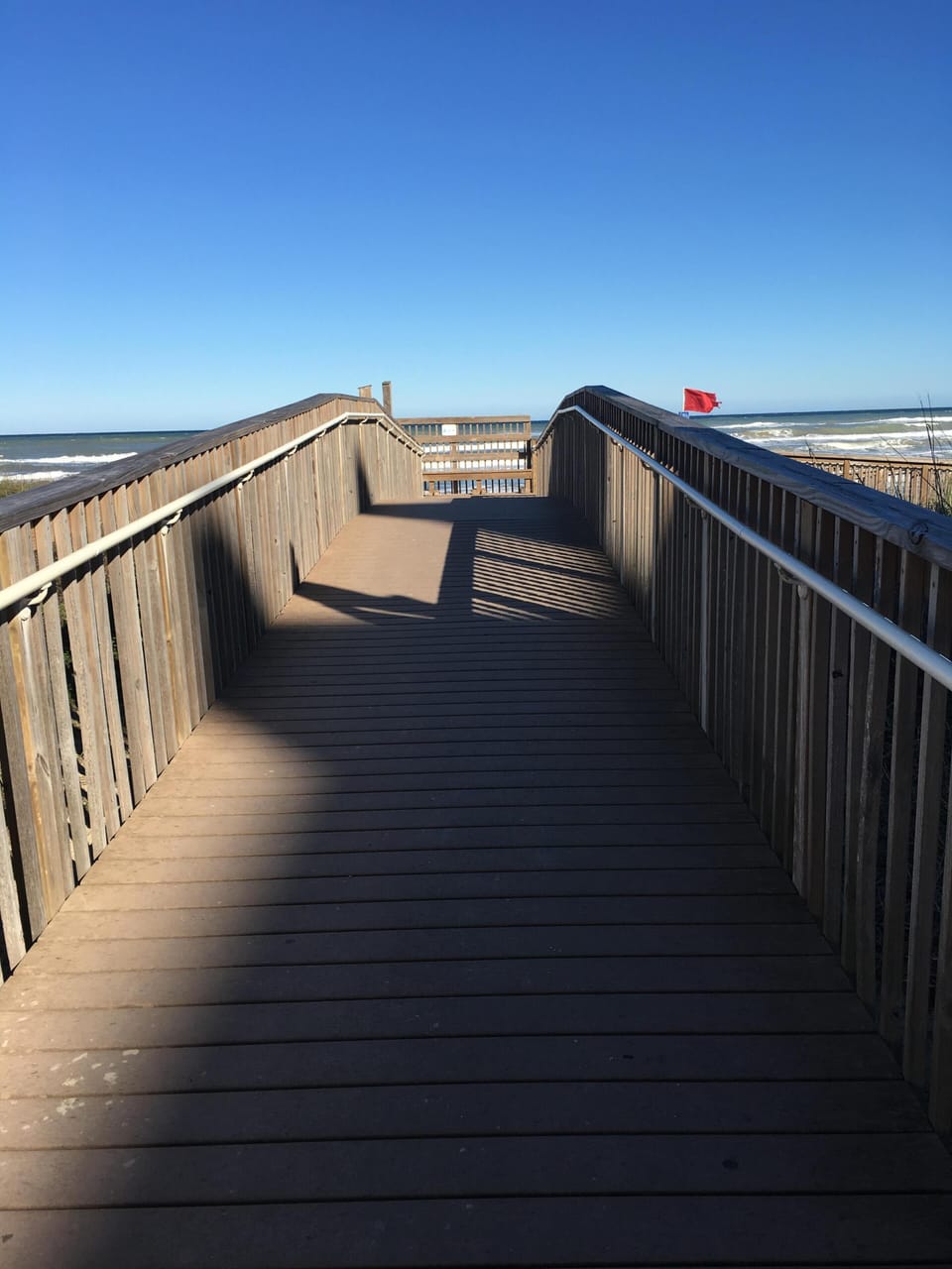 128 steps to the beach!