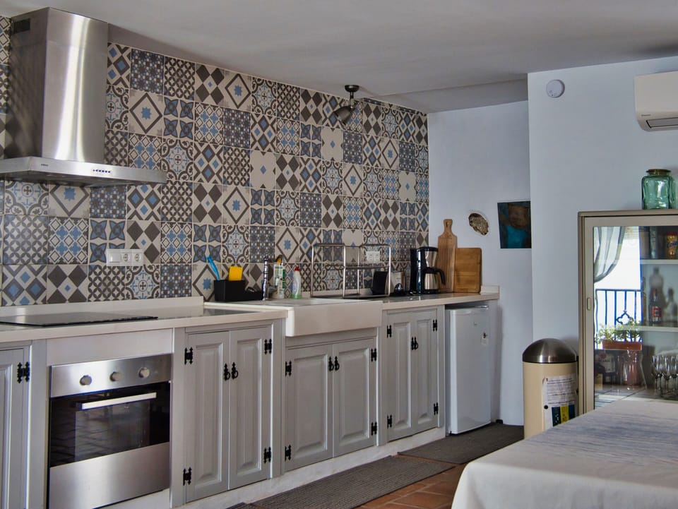 Kitchen/Loungeroom