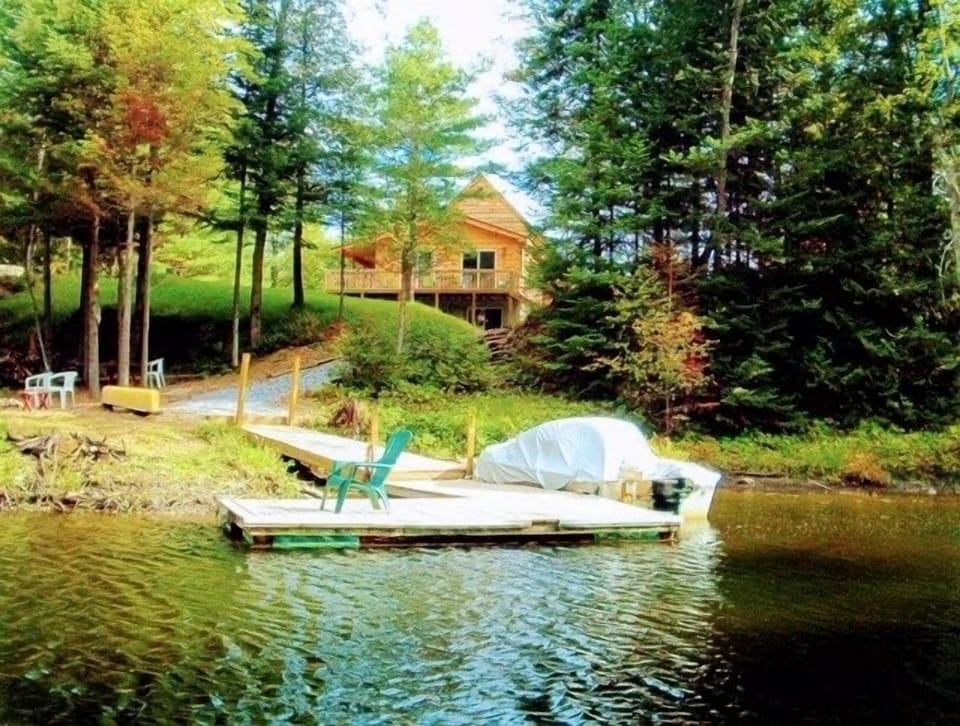 Steinmetz Lodge and Dock 