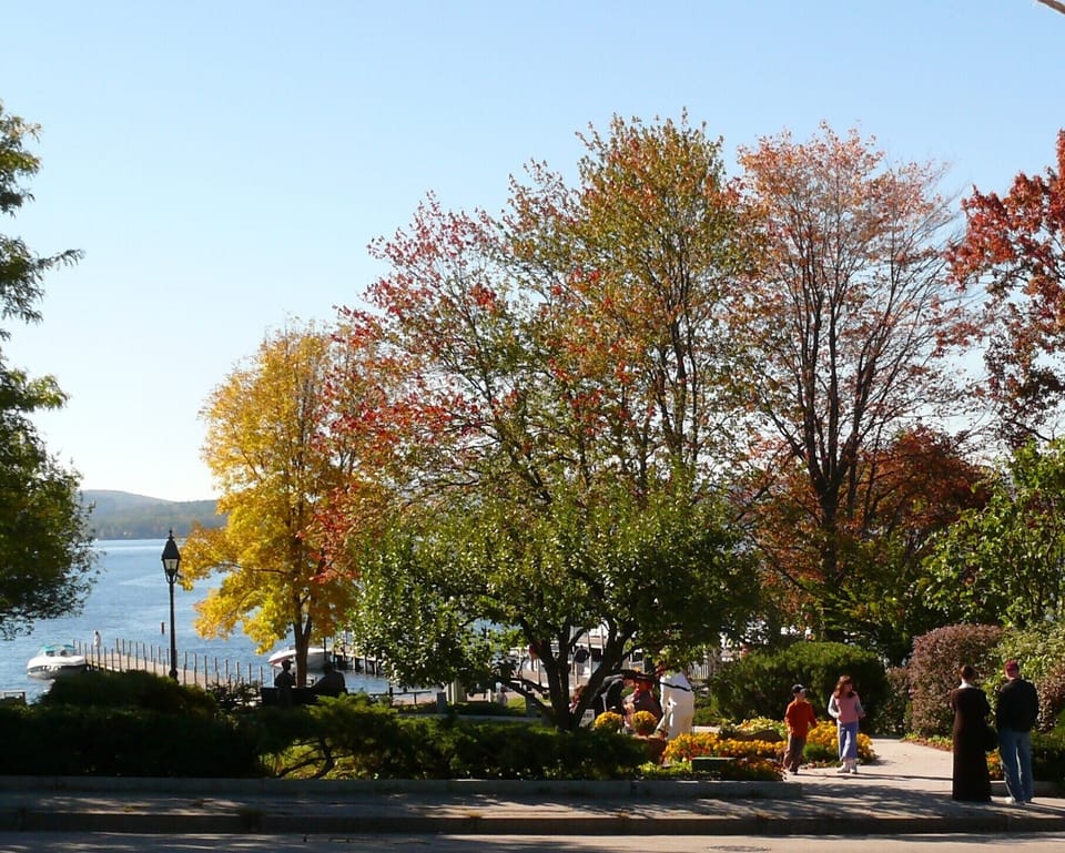 Stroll around the quaint towns around the lake