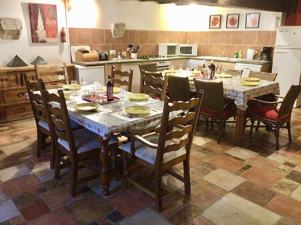 Kitchen dining room