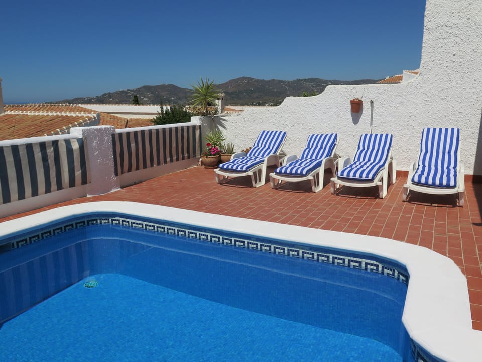 Pool & Terrace