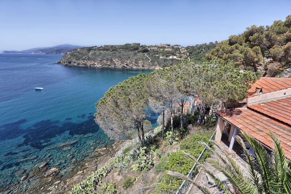 special offer elba island mono directly on the sea free wifi House in Tuscany