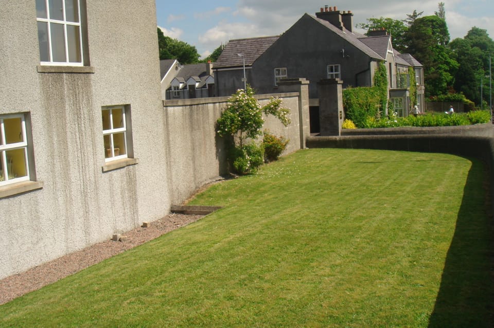 Side garden