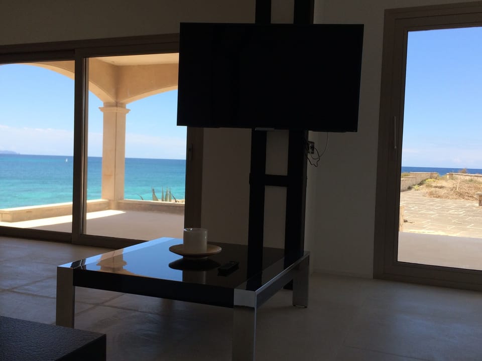 Beach/ocean view