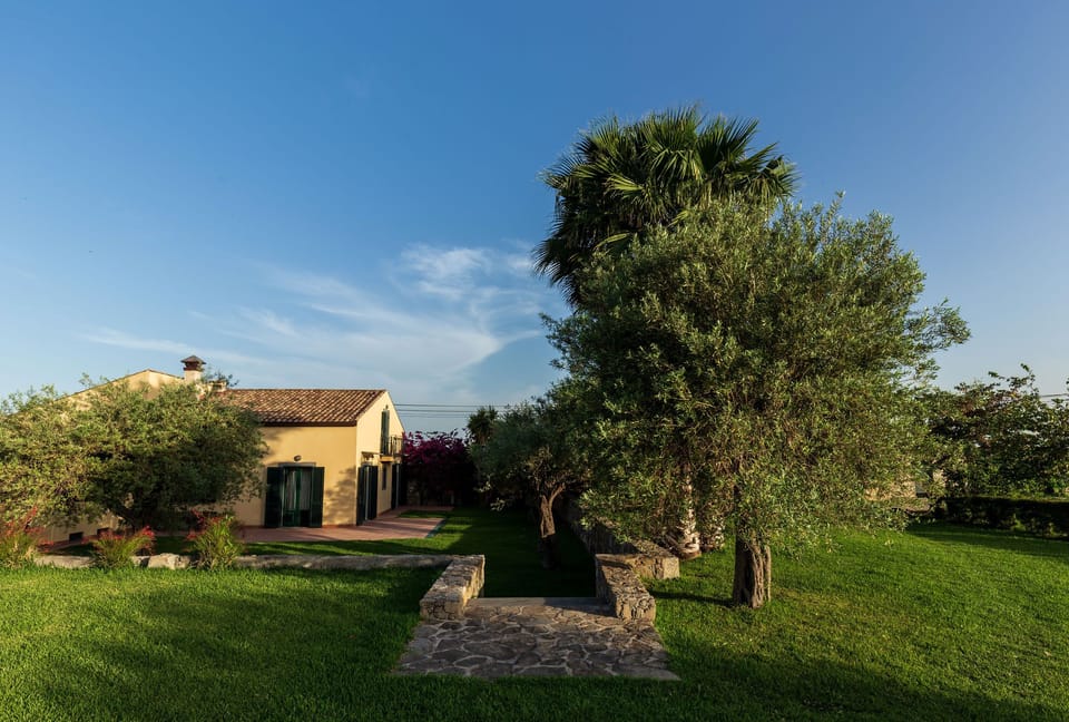 The villa in the countryside of Taormina